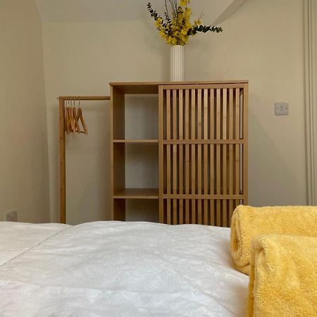Spire Entire Attic Apartment No Kitchen Dublin Eksteriør billede