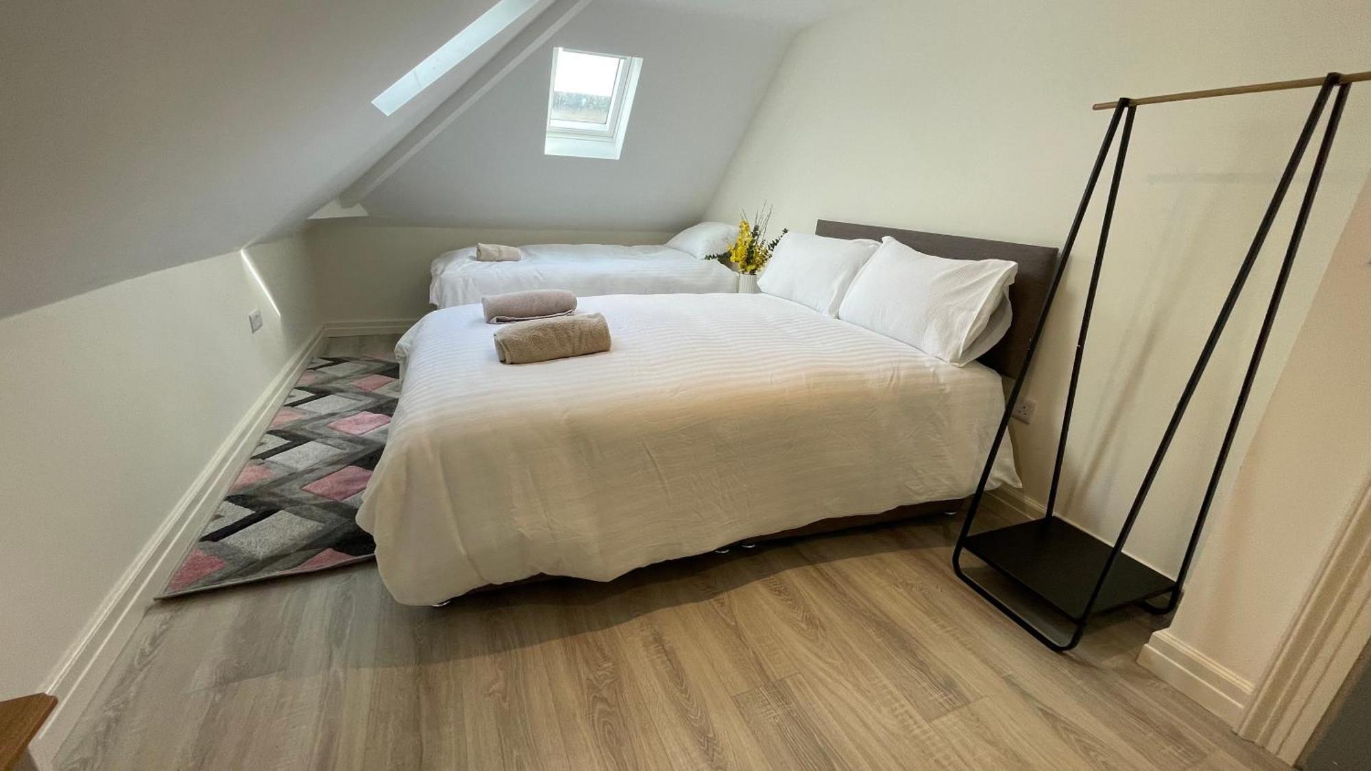 Spire Entire Attic Apartment No Kitchen Dublin Eksteriør billede
