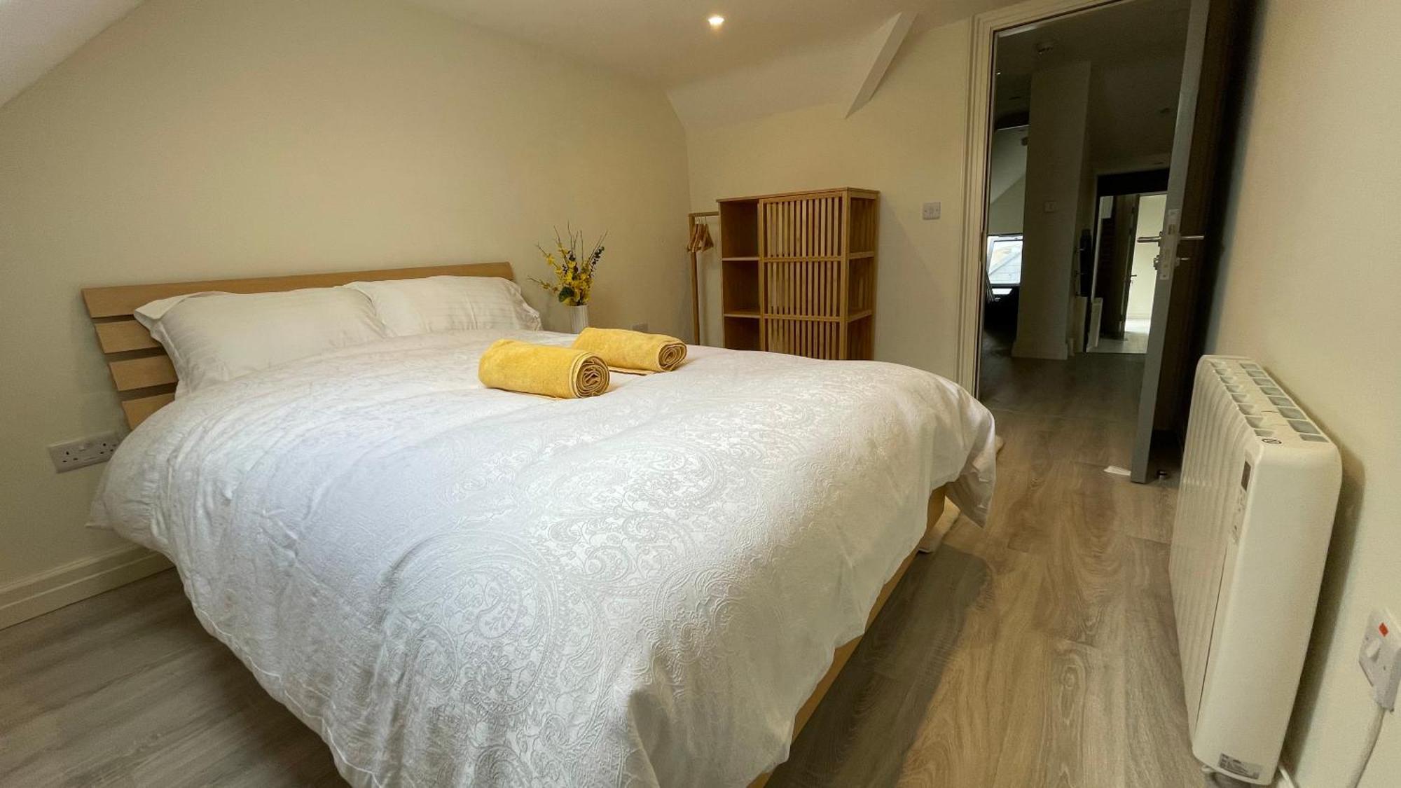 Spire Entire Attic Apartment No Kitchen Dublin Eksteriør billede