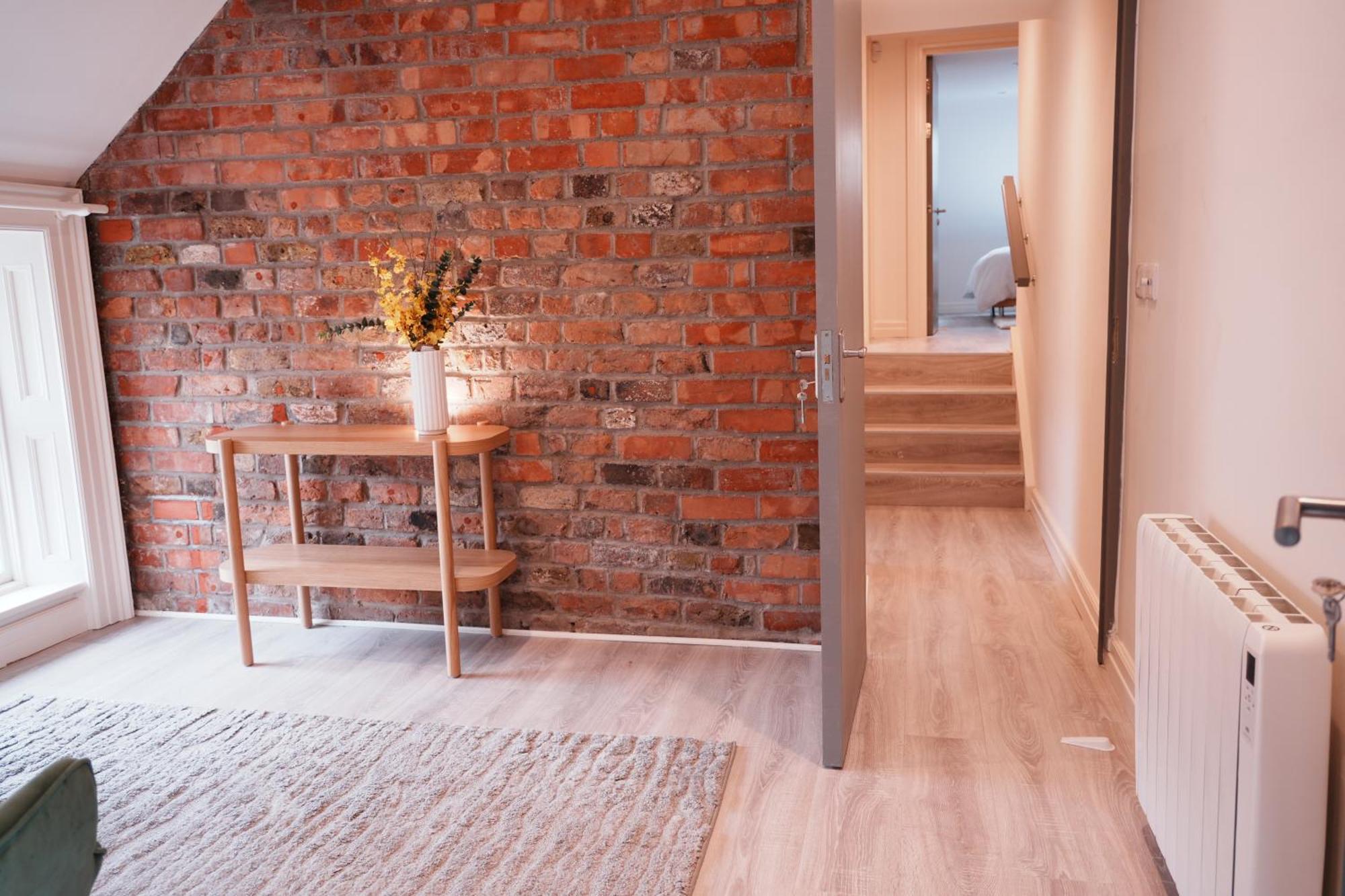 Spire Entire Attic Apartment No Kitchen Dublin Eksteriør billede